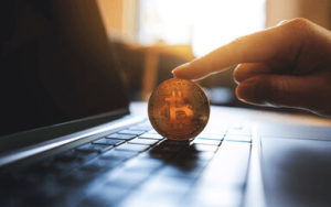 How can Bitcoin fintechzoom Empower Investors with Knowledge